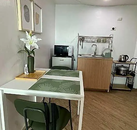 Cozy Aesthetic Near Alabang 호텔 4*