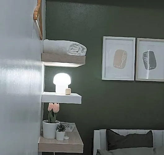 호텔 Cozy Aesthetic Near Alabang 4*